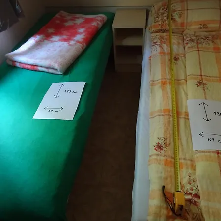Lochneska U Vlkovskych Piskoven Campingplads *