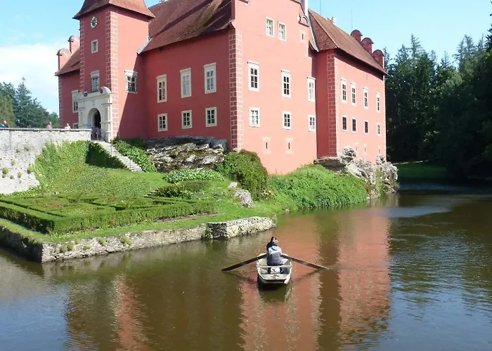 Lochneska U Vlkovskych Piskoven Campeggio *